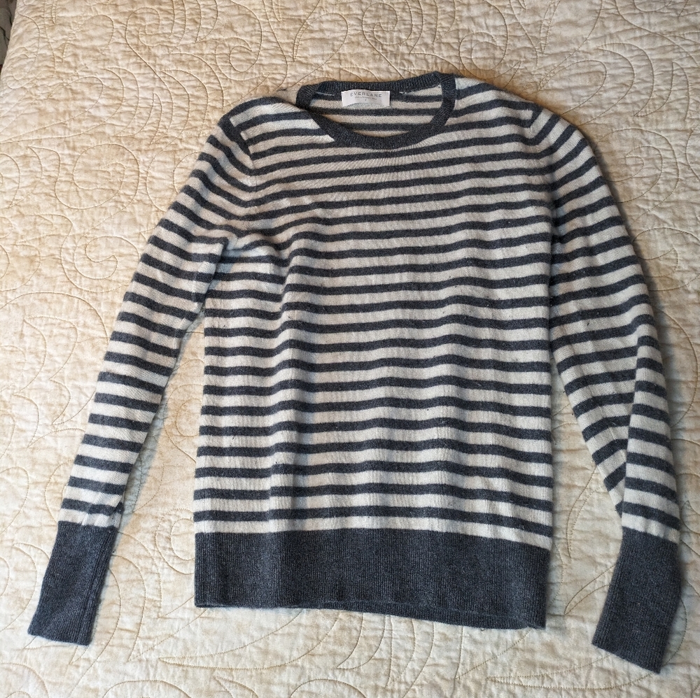 Everlane cashmere crew gray stripe size small